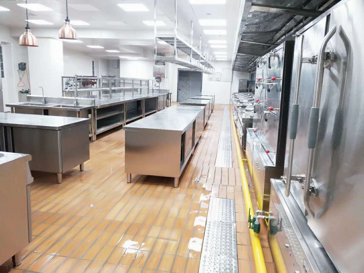 食堂榴莲网站视频设备